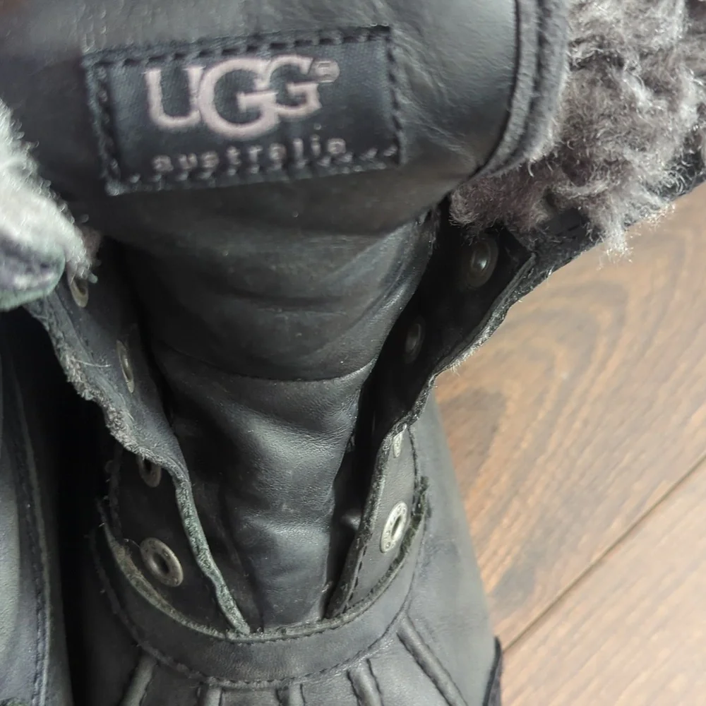 UGG Adirondack II Leather & Shearling Boot - Picture 10 of 12